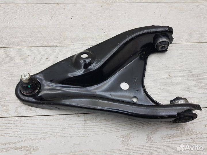Рычаг передний правый Renault Logan 2