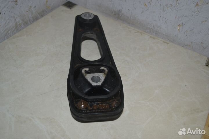 Подушка кпп задняя Renault Duster