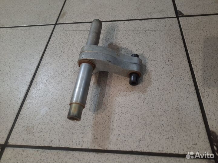 Качель амортизатора BRP MXZ Renegade 1000