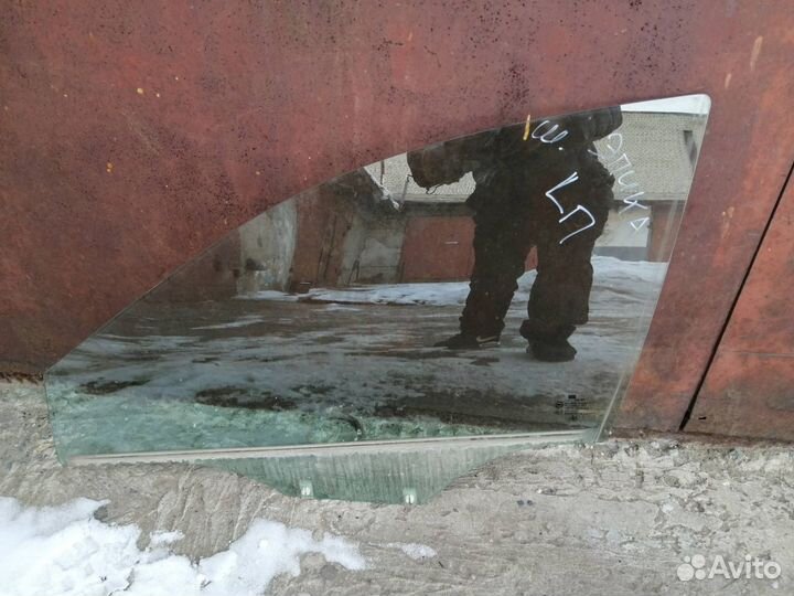 Стекло Двери Левое Переднее Шевроле Эпика