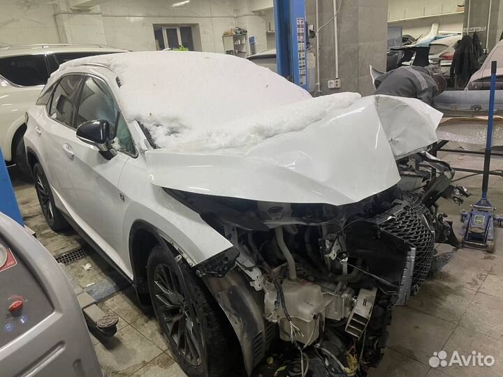 Запчасти с аварийного автомобиля Lexus RX300 - Лек