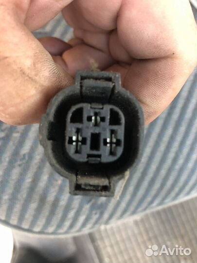 Датчик температуры охлаждающей жидкости