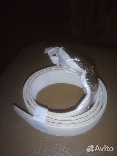 Мужской кожаный ремень белый