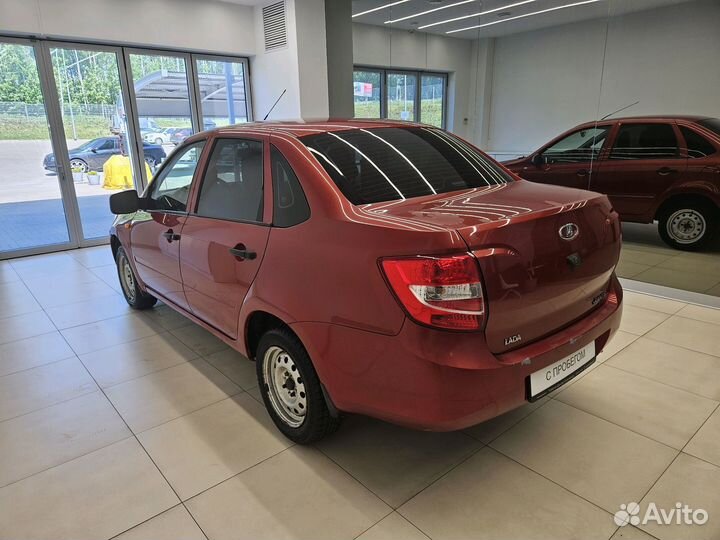 LADA Granta 1.6 МТ, 2013, 100 684 км