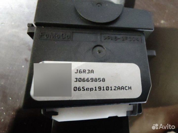 Подрулевой переключатель поворотников левый Volvo