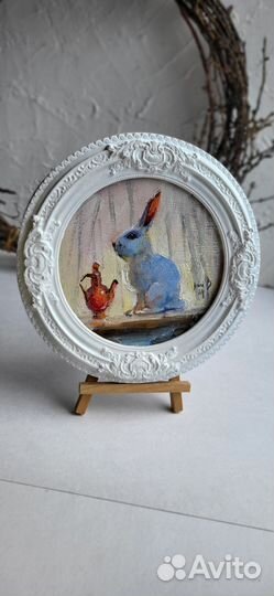 Кролик и красный кувшин, картина масло в гипс раме