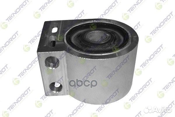 Сайлентблок переднего рычага задний с кронштейном