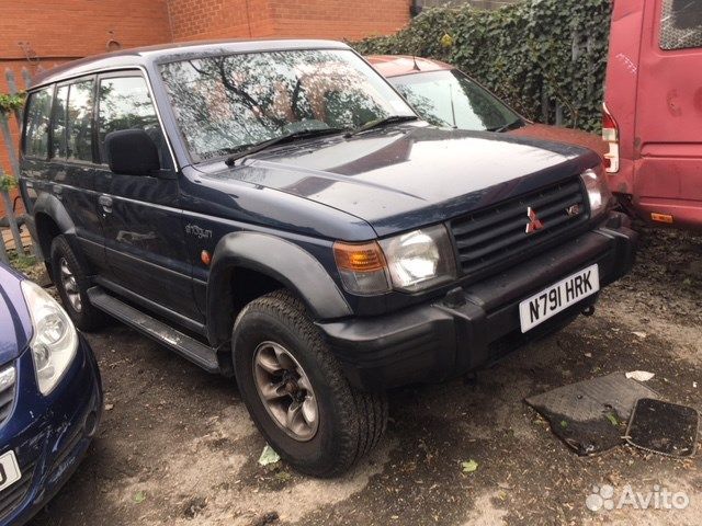Разбор на запчасти Mitsubishi Pajero