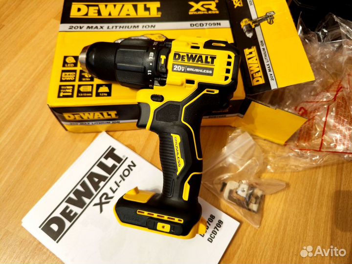 Дрель-Шуруповерт DeWalt DCD709