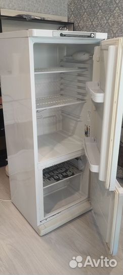 Холодильник Indesit