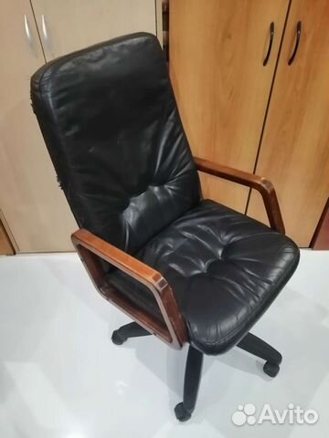 Кожаное компьютерное кресло