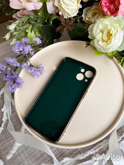 Чехол на iPhone 13