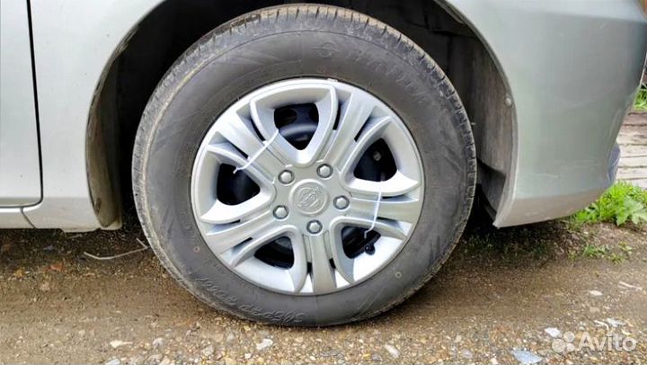 Колпаки на колеса r 15 новые