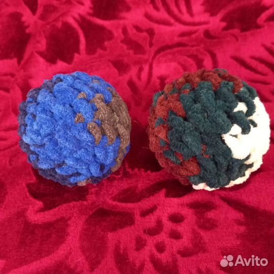 Мячик вязаный