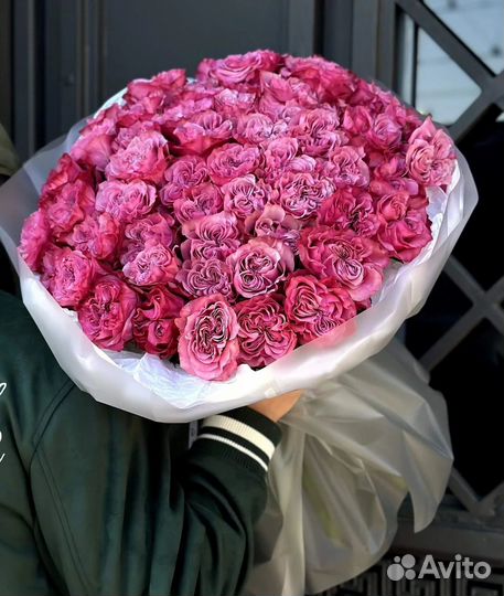 Пионовидная роза эквадор