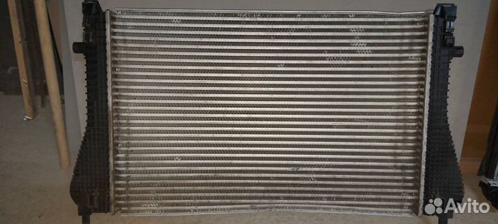 5Q145803T Радиатор турбины tiguan 2