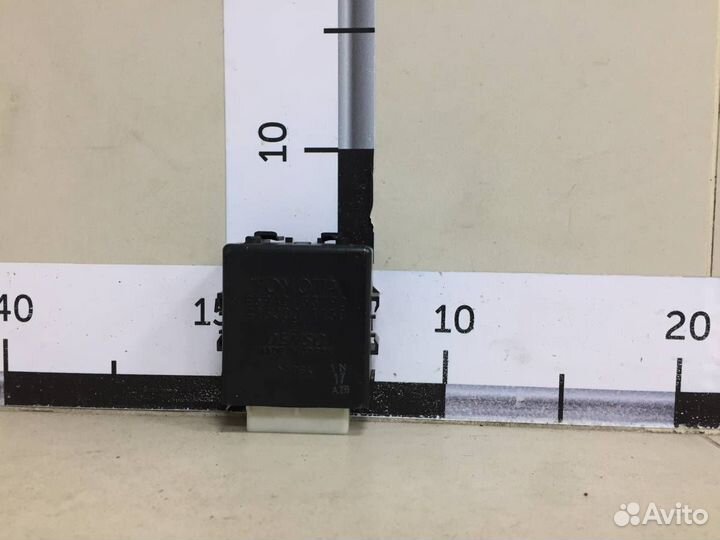 Реле стеклоочистителей Toyota Camry V40 2006-2011