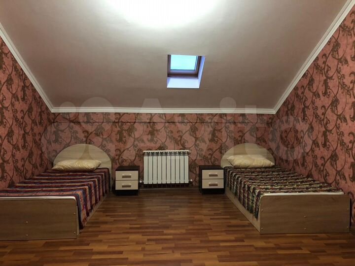 Комната 30 м² в 4-к., 2/2 эт.