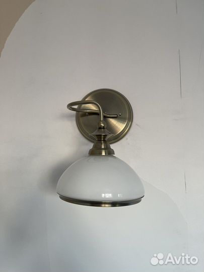 Светильник настенный