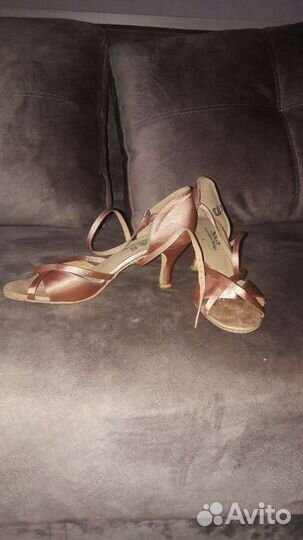 Туфли для бальных танцев