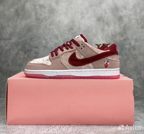 Кроссовки StrangeLove x Nike SB Dunk Low