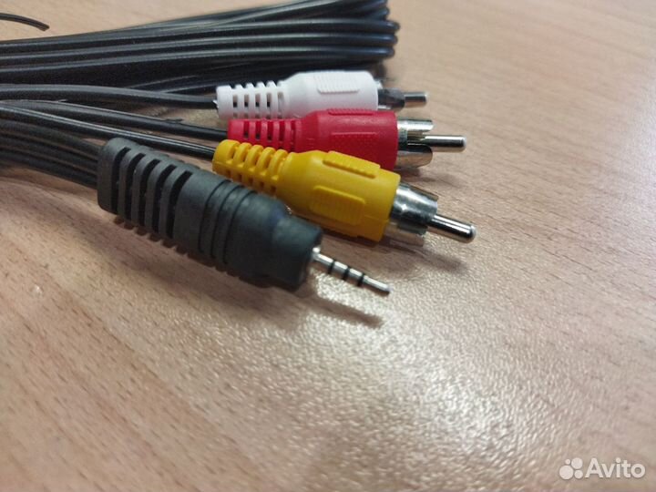 Видео кабель 2.5mm jack на 3 RCA