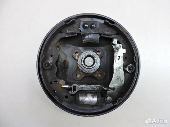 Щит опорный LADA Largus 2012