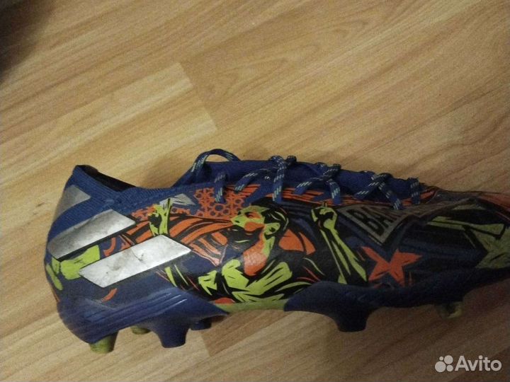 Футбольные бутсы adidas Messi