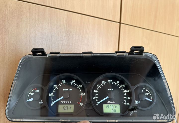Приборная панель Сhevrolet Niva