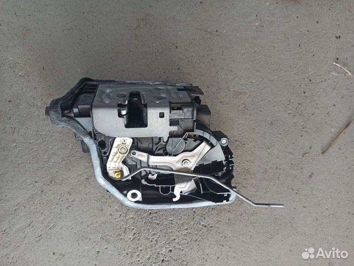 Замок двери передний правый BMW X5 G05