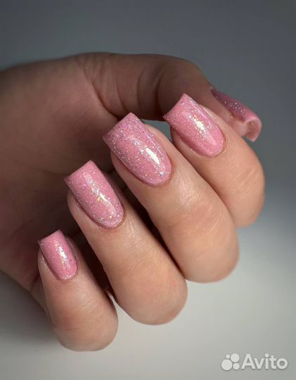 Модель на ногти