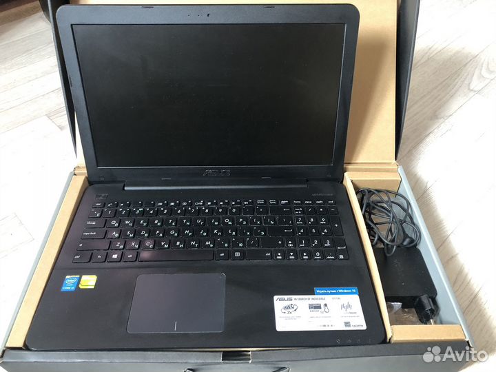 Asus i3/12ram/120gb+1tb