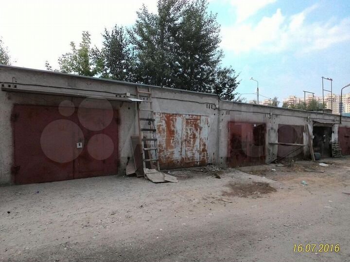 Гараж, > 30 м²