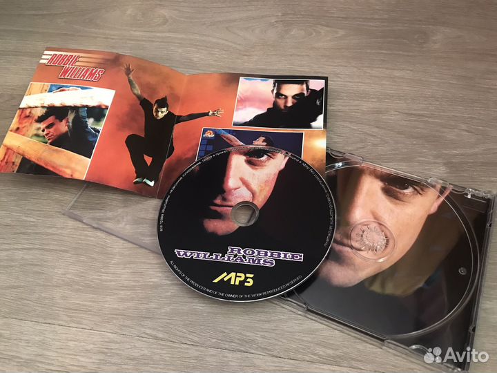 Cd диск Robbie Williams, Queen
