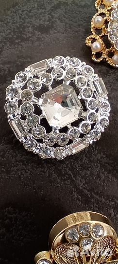 Пуговицы со стразами