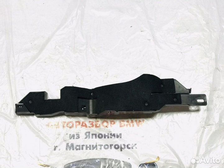 Обшивка багажного отделения правая Bmw X3 E83