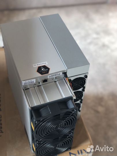 Antminer S21