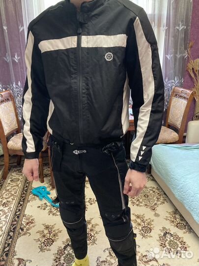 Мотоциклетный костюм