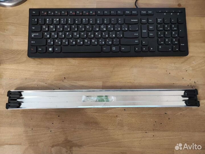 Магнитная планка для ножей Новая