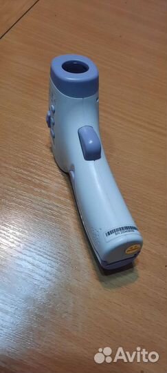 Термометр бесконтактный CEM DT-8806S