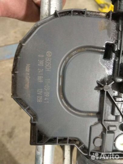 Трапеция стеклоочистителей (дворников) Пежо 308