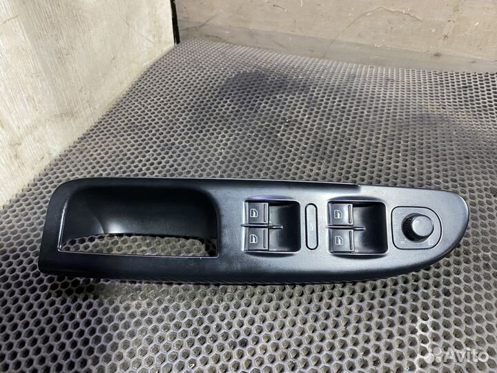 Блок стеклоподъемников VW Passat B6 Пассат