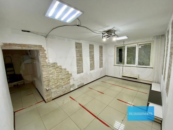 Торговая площадь, 56 м² на трафике