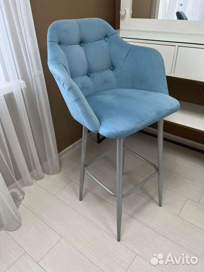 Маникюрный стул