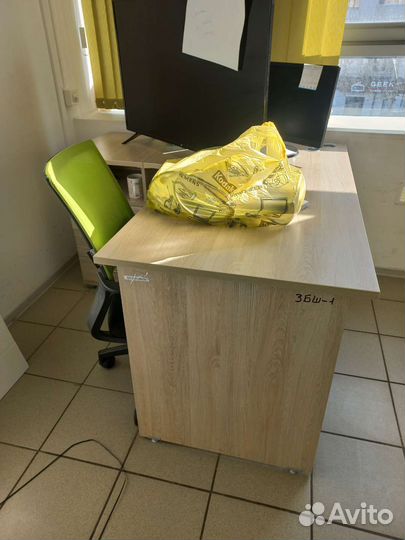 Офисная мебель бу, стол, тумба, кресло