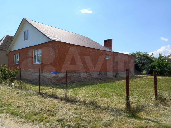 Дом 200 м² на участке 6 сот.