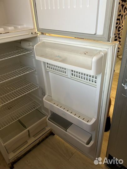 Холодильник бу stinol