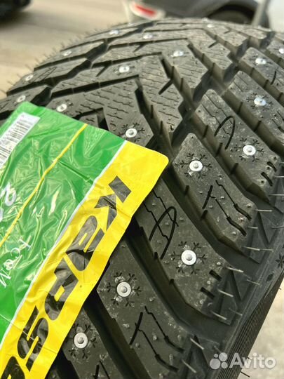 Kapsen IceMax RW516 215/55 R18 135U