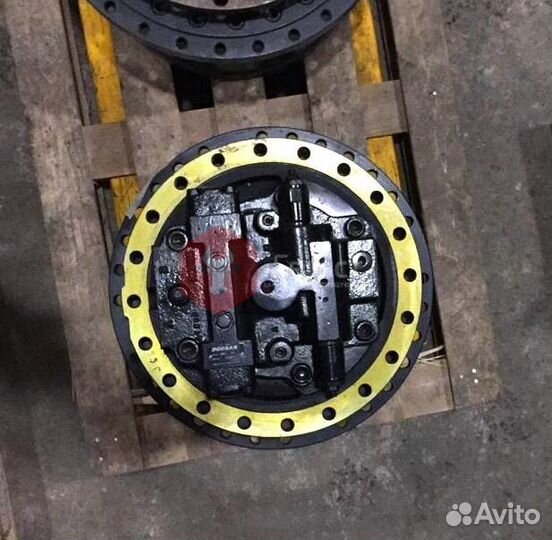Мотор хода Doosan DX350LC 170403-00104