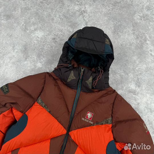 Пуховик Black Yak